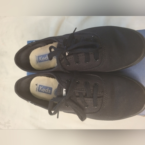 KEDS Champion Sneaker Shoe. Black. Size 5.5 Wide 5.5W - Picture 8 of 9